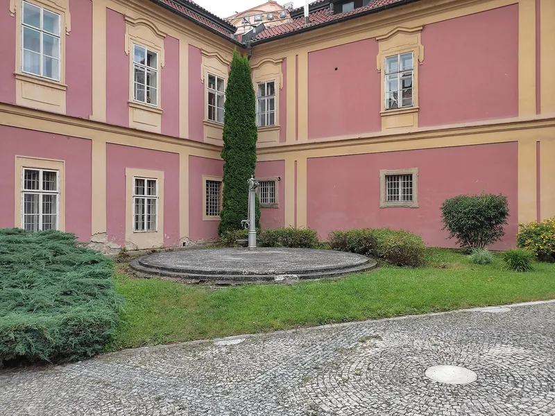 Park Na Karlově w Pradze